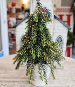 Bottlebrush Christmas Tree 🎄