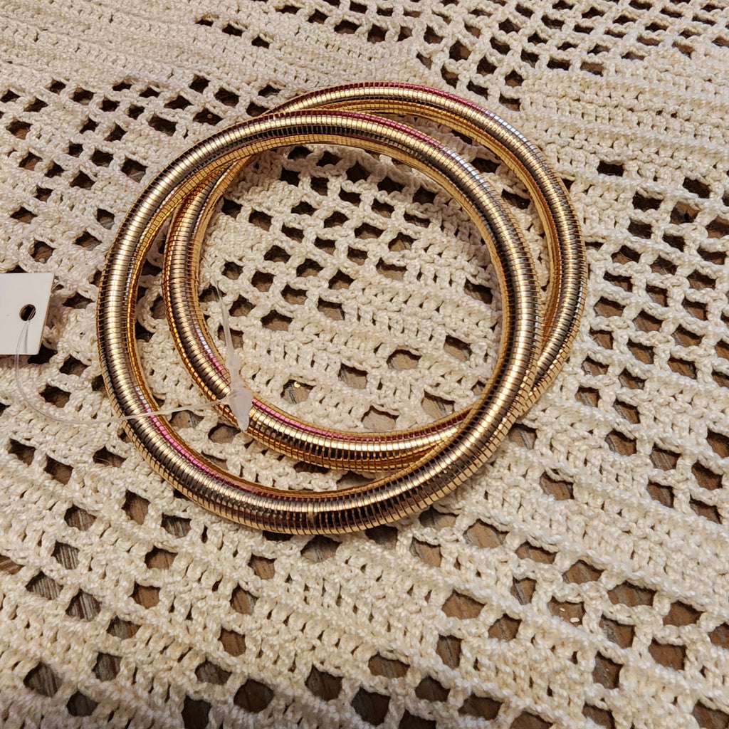 AVT34318 Gold Bracelet Set